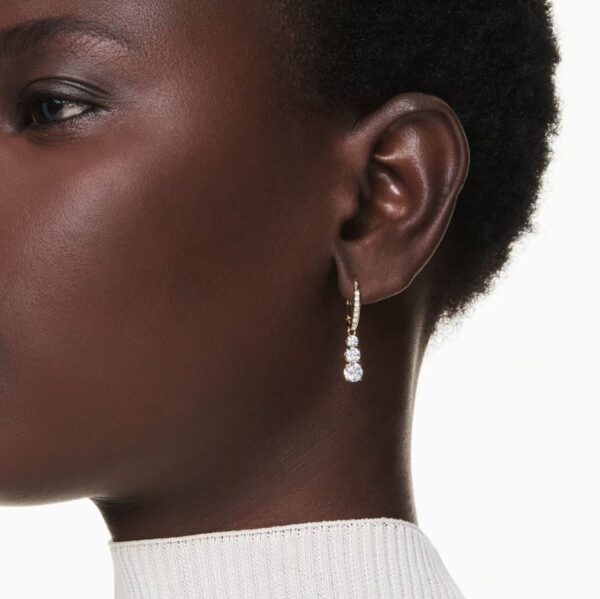 Stilla Attract hoop earrings Round cut, White, Gold-tone plated - Image 2
