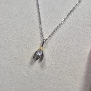 Snowdrop Flower Pendant in Silver – From the Botanical Garden Collection