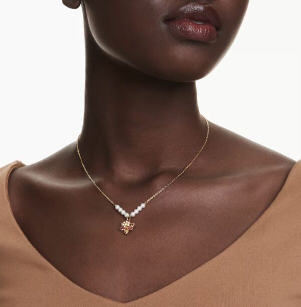Idyllia pendant Crystal pearl, Mixed cuts, Flower, Multicoloured, Gold-tone plated - Image 2