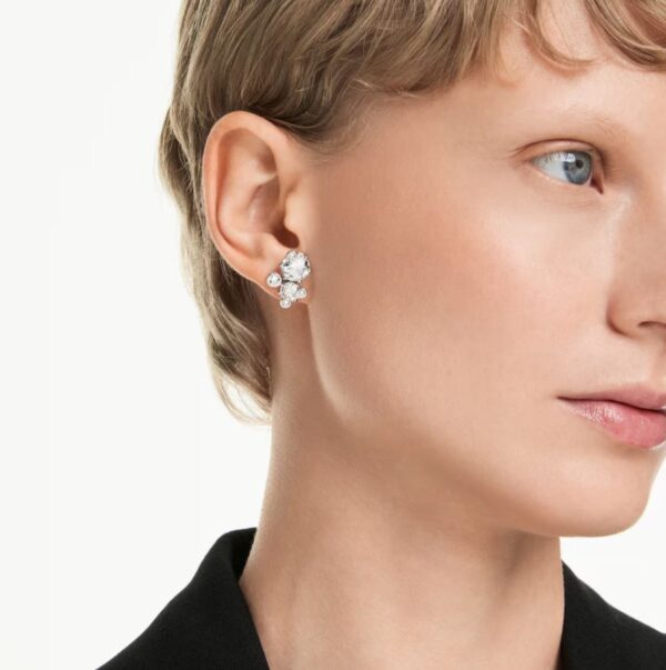 Constella stud earrings Round cut, White, Rhodium plated - Image 2