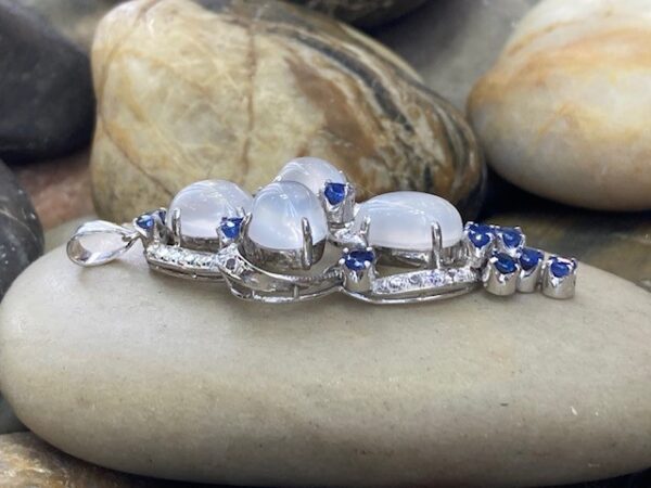 115-17468 MOONSTONE & SAPPHIRE PENDANT - Image 3