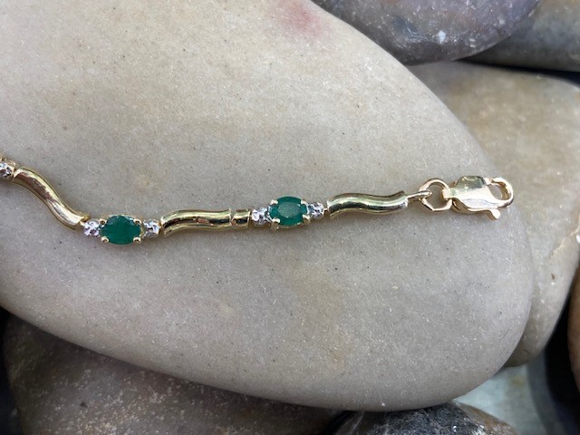 116-14364 EMERALD & DIAMOND BRACELET
