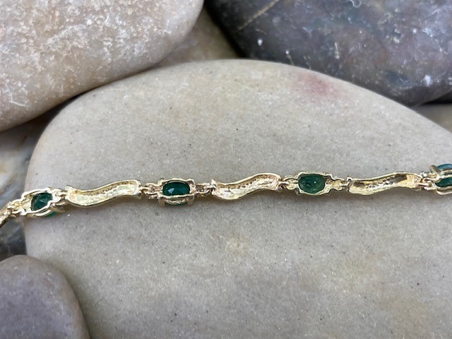 116-14364 EMERALD & DIAMOND BRACELET - Image 4