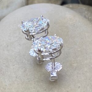 870-14502 OVAL DIAMOND STUDS