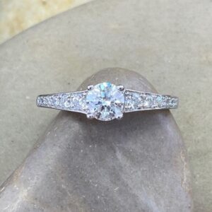 115-17497 Canadian Diamond