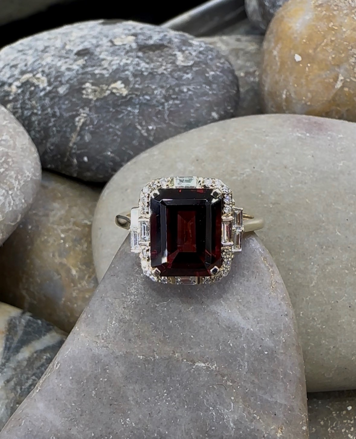 116-14692 GARNET & DIAMOND