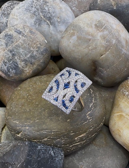500-12143 SAPPHIRE & DIAMOND RING - Image 5