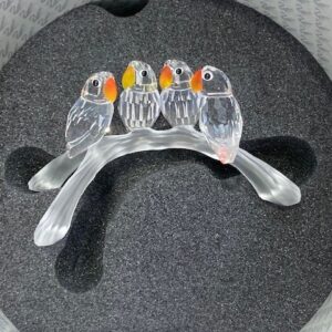 199123 Lovebirds Baby Retired