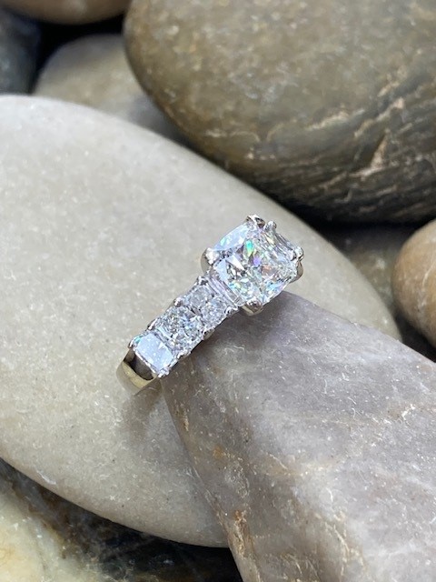 115-17634 Cushion cut Canadian Diamond - Image 3