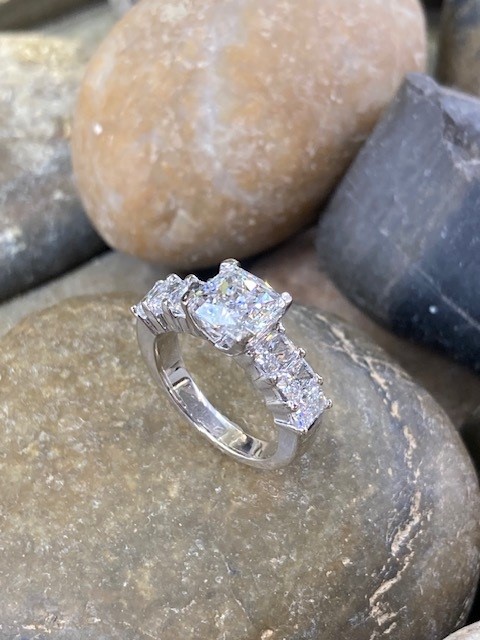 115-17634 Cushion cut Canadian Diamond - Image 6