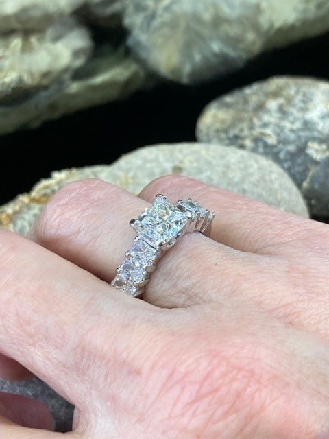 115-17634 Cushion cut Canadian Diamond - Image 7