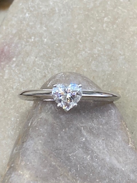 116-14529 Tiffany & Co HEART SHAPED DIAMOND