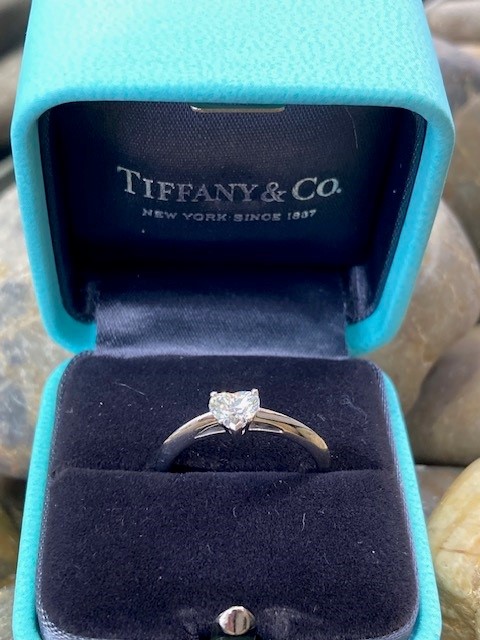 116-14529 Tiffany & Co HEART SHAPED DIAMOND - Image 3