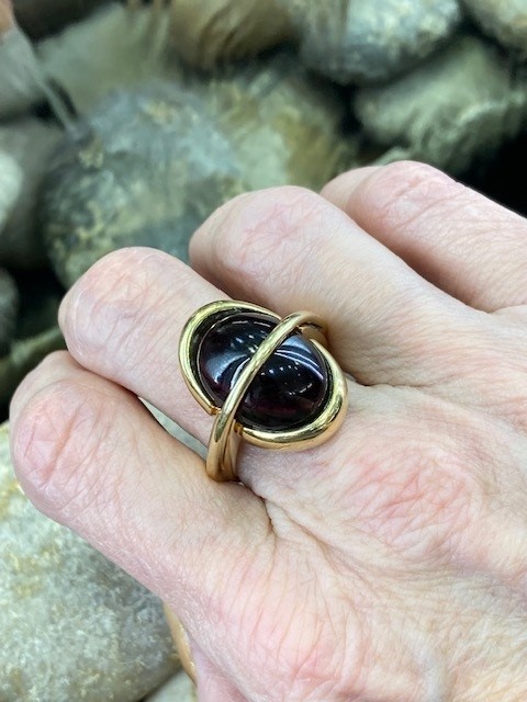 116-14643 GARNET CROSSOVER RING - Image 7