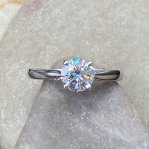 115-17670 PLATINUM SOLITARE