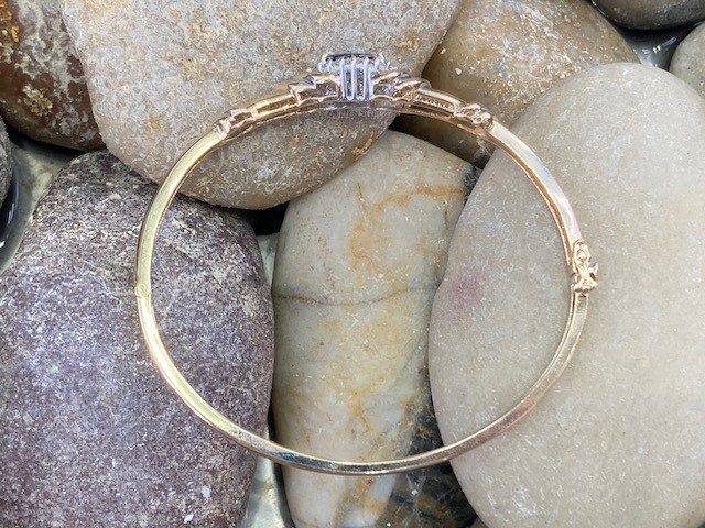 115-17672 SAPPHIRE & DIAMOND BANGLE - Image 3