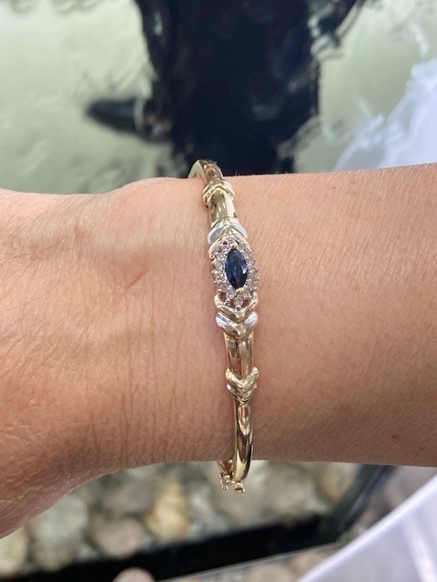 115-17672 SAPPHIRE & DIAMOND BANGLE - Image 6