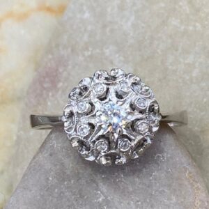 116-14592 CLUSTER with CURVES & Diamonds