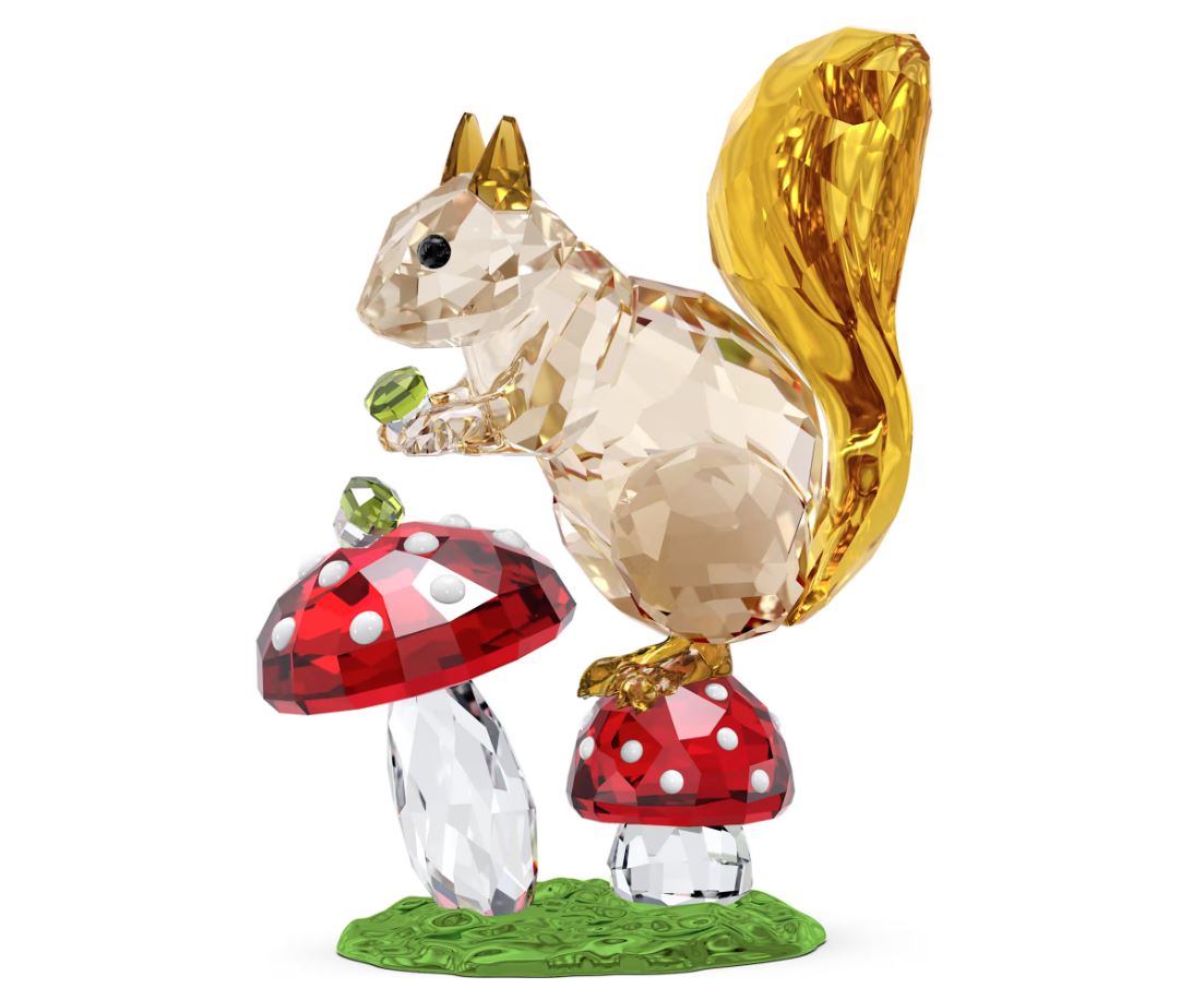Idyllia Squirrel and Mushrooms