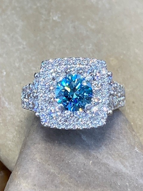 115-17759 FANCY BLUE DIAMOND PLATINUM