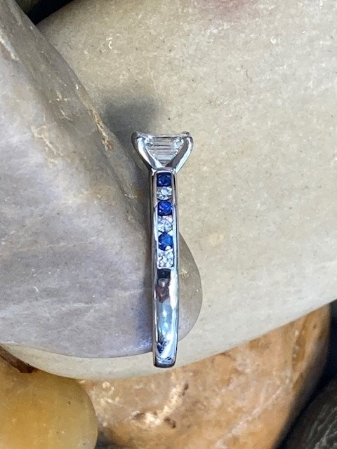 115-17800 EMERALD CUT DIAMOND - Image 5