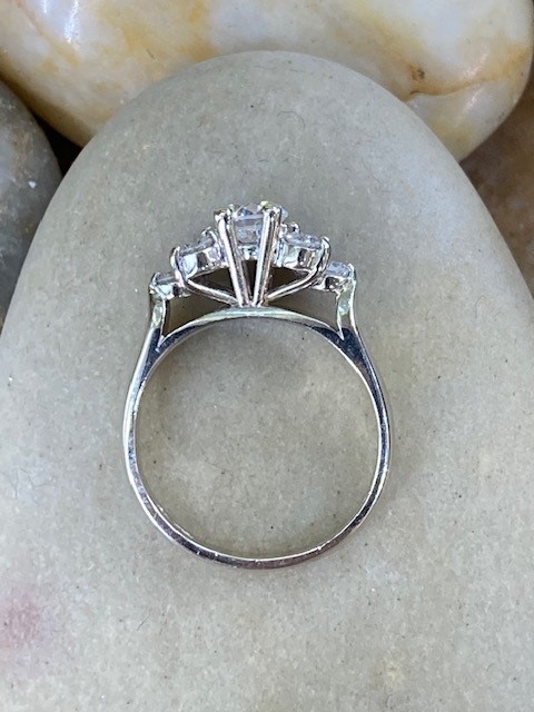 115-17835 DIAMOND RING - Image 3