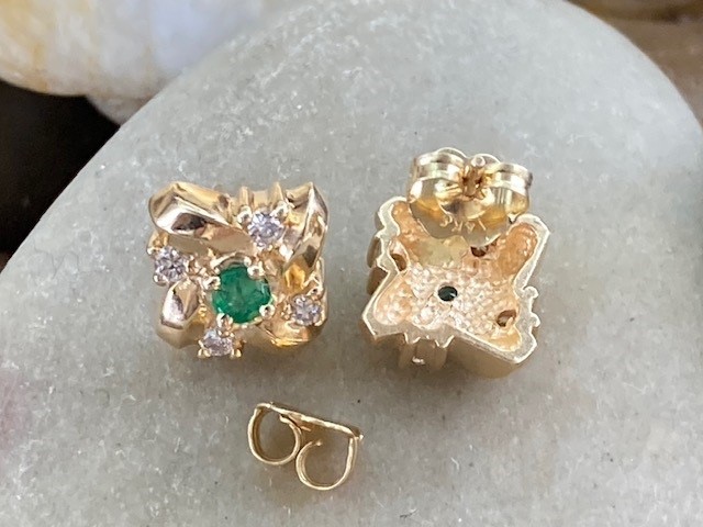 116-14955 EMERALD STUDS - Image 4
