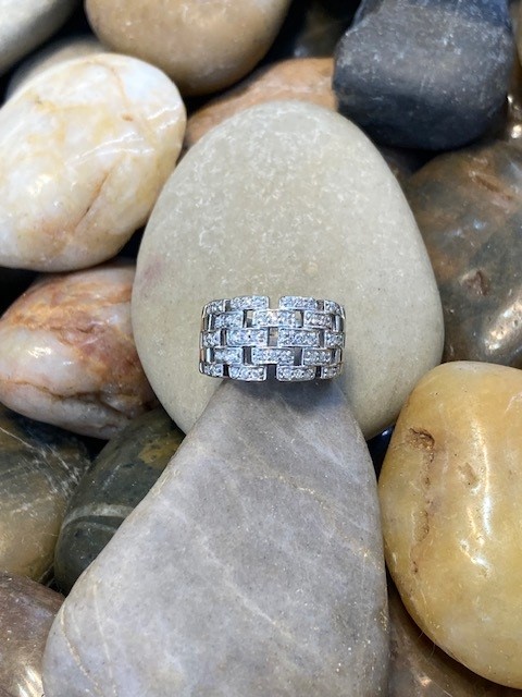115-17912 Diamond Brick Wall Ring - Image 2