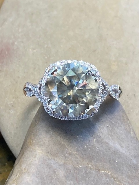 115-17920 FANCY COLOURED DIAMOND