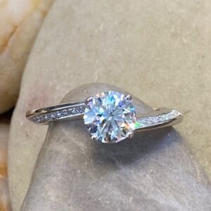 116-15080 Simon G. BI-PASS ENGAGEMENT RING