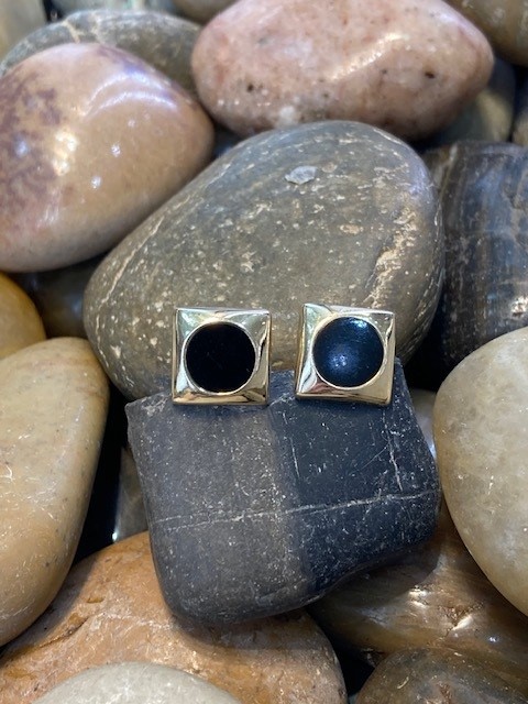 116-15335 ONYX STUDS - Image 2