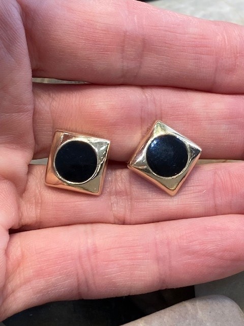 116-15335 ONYX STUDS - Image 5
